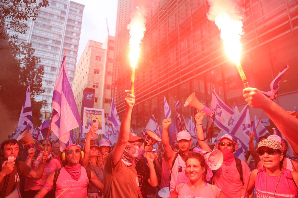 İsrail’de yargı reformuna karşı protestolar sürüyor