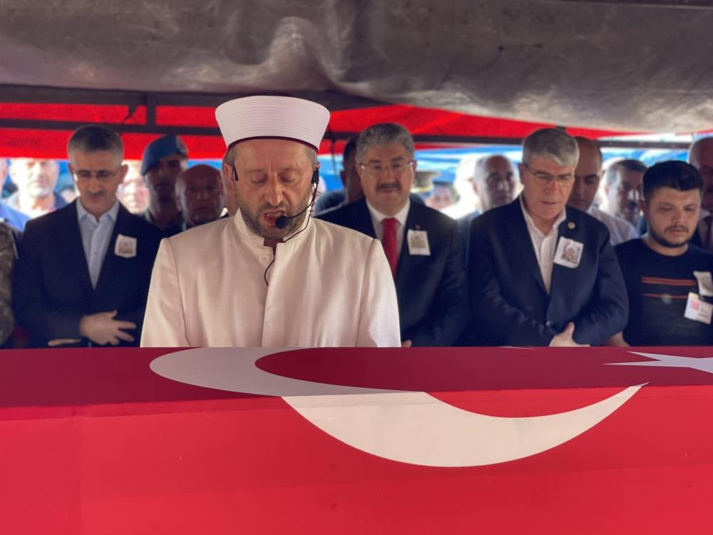 Kuzey Irak ta şehit düşen Mehmet Can memleketi Osmaniye’de toprağa verildi