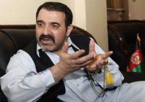 Karzai nin Kardeşi Öldürüldü 