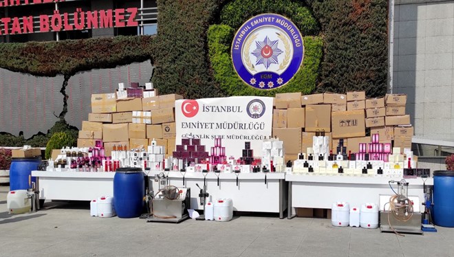 İstanbul da sahte parfüm operasyonu
