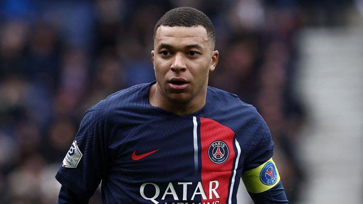 PSG nin yıldızı Mbappe kebapçıyla davalık oldu!