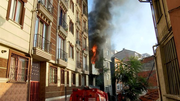 İstanbul da korkutan yangın