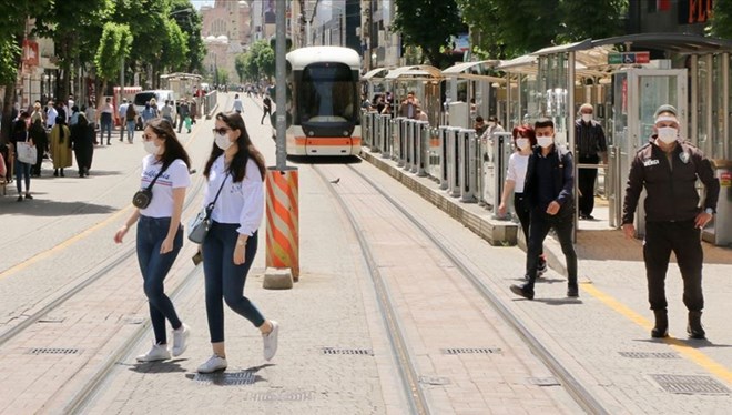 İş yerlerinin çalışma saatleri uzatıldı