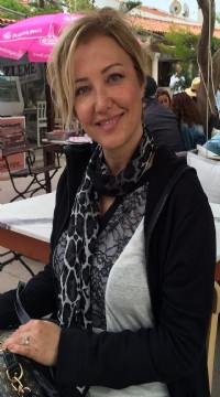 Berna Laçin dostlarıyla poz verdi! İyiyim