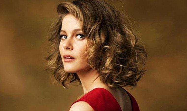 Burcu Biricik göz kamaştırdı