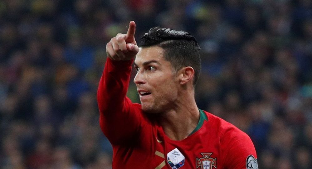 Ronaldo, Miroslav Klose yi yakaladı