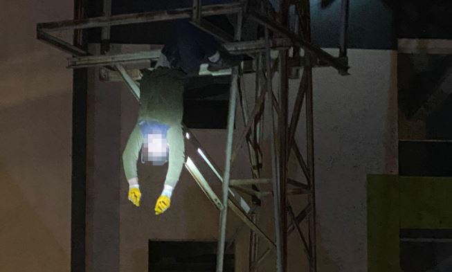 Diyarbakır da bir kişi elektrik direğinde ölü bulundu