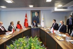DİSK ten İYİ Parti Genel Başkanı Meral Akşener e ziyaret