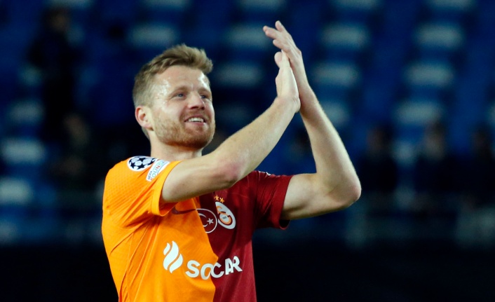 Galatasaray da ayrılıklar bitmiyor! Fredrik Midtsjö ye 3 alıcı çıktı
