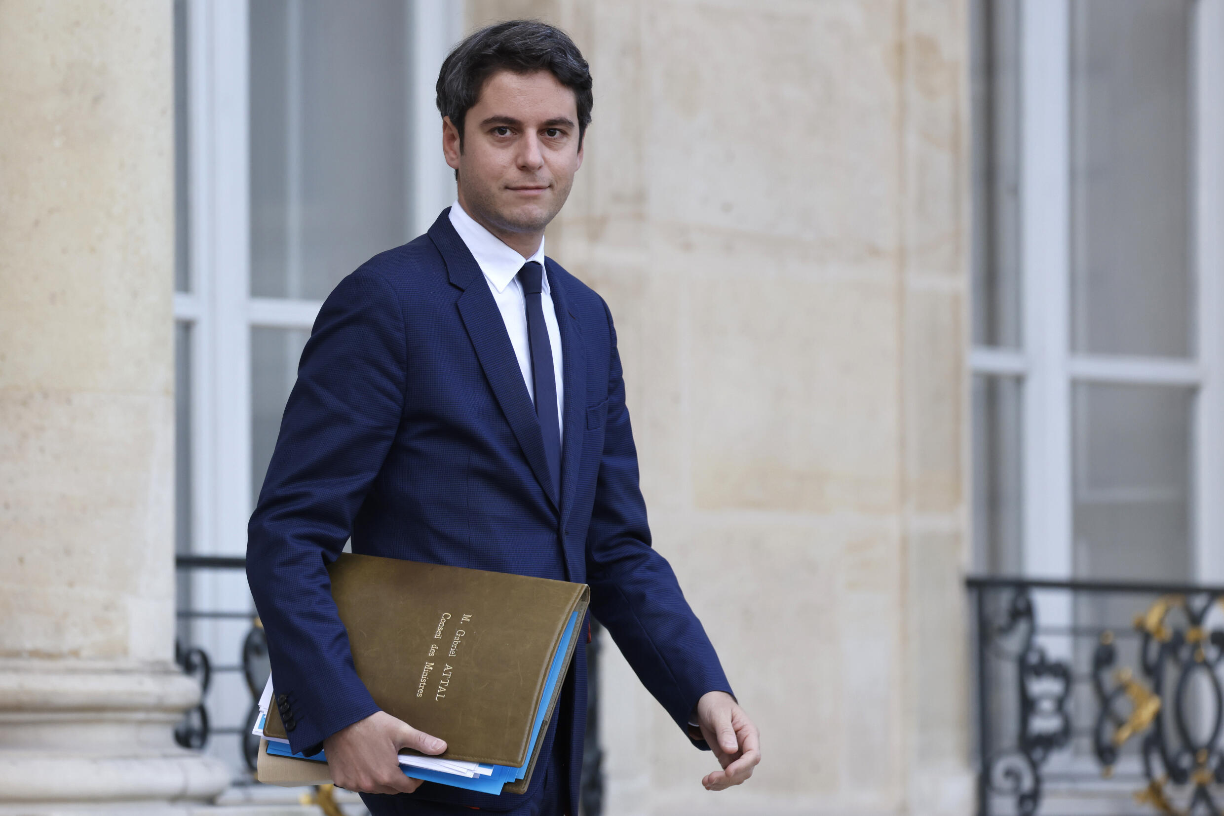 Fransa da Gabriel Attal başbakanlık görevine başladı