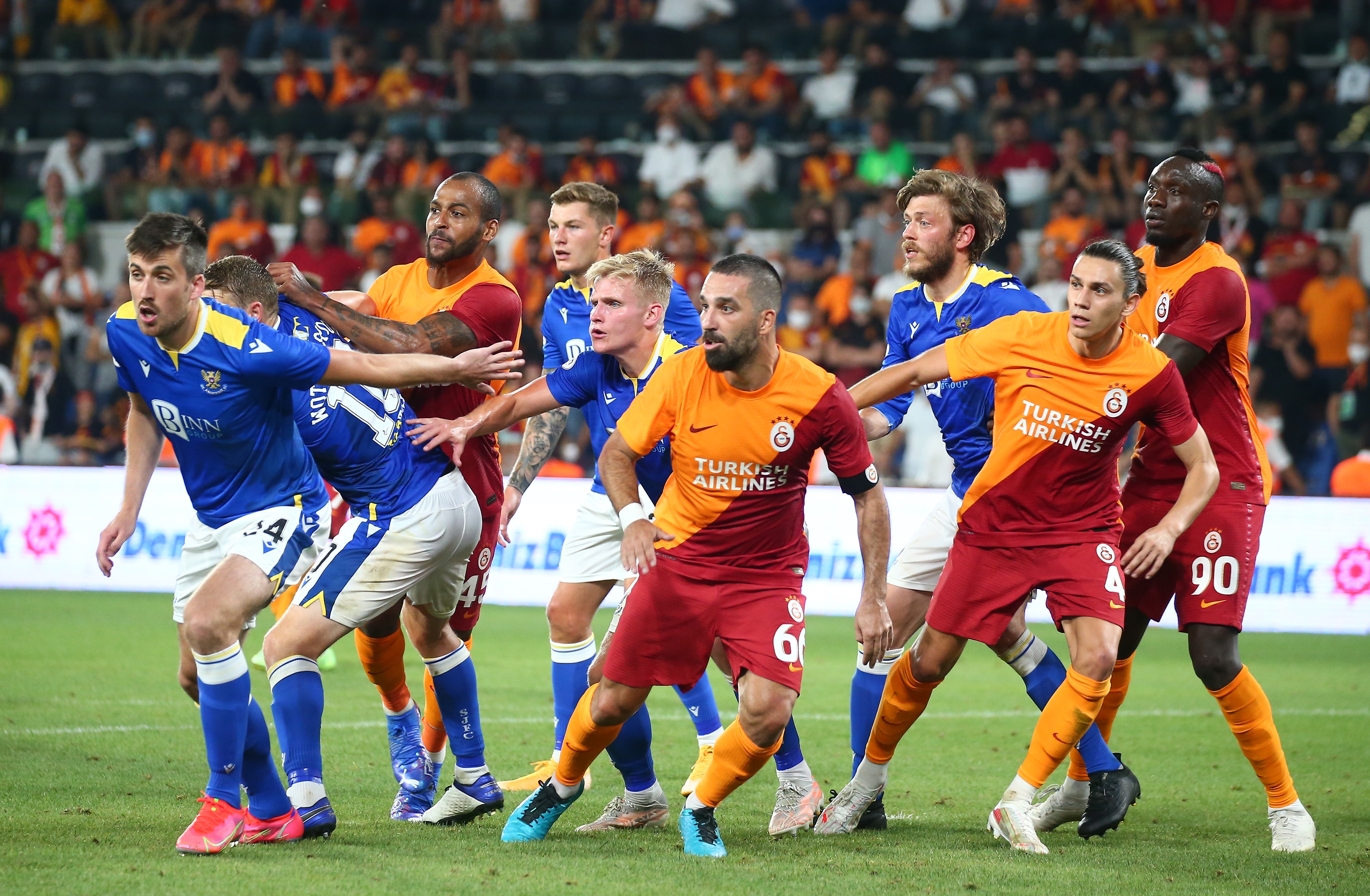 Galatasaray ın St. Johnstone kadrosu belli oldu
