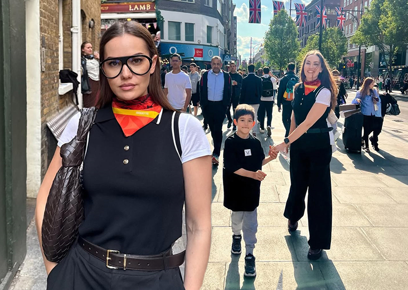 Fahriye Evcen den Londra pozları!