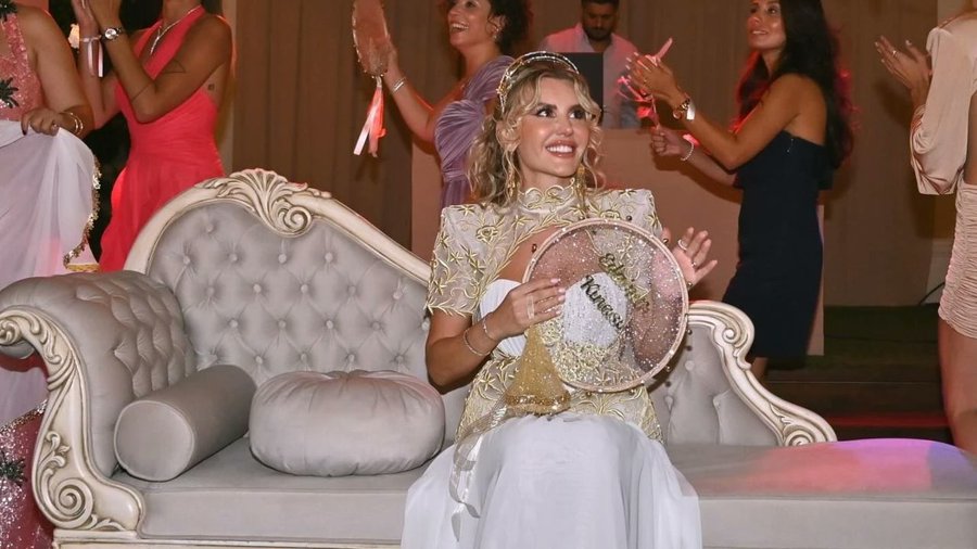 Esra Erol un kız kardeşi Eda Erol un görkemli kına gecesi