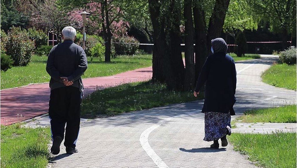 Bursa da 65 yaş üstüne seyahat kısıtlaması