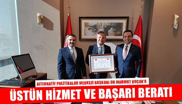 Mahmut KOÇAK’a Üstün Hizmet ve Başarı Beratı verildi