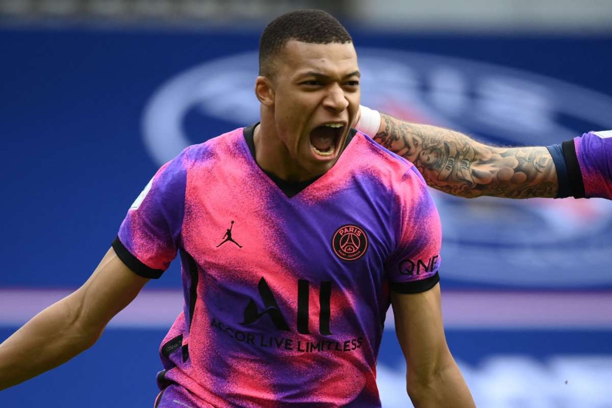 Mbappe kararını verdi! PSG den ayrılıyor mu?