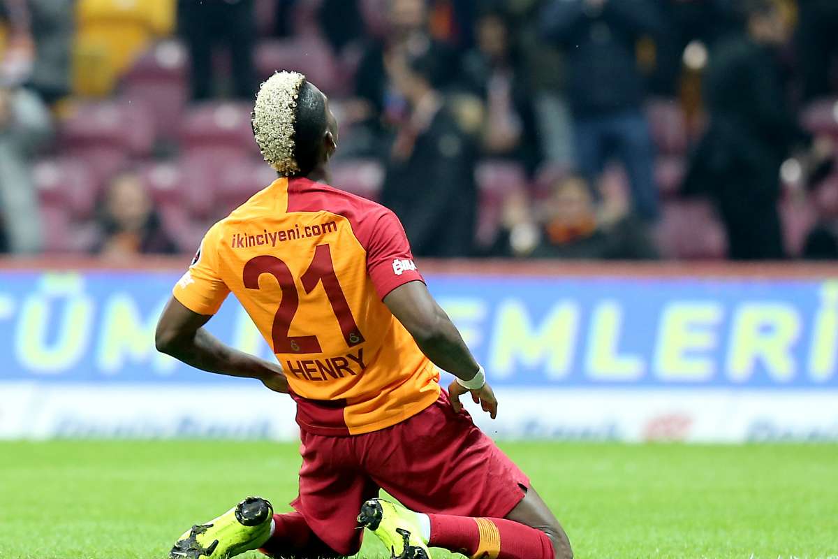 Galatasaray dan Onyekuru kararı