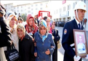 Şehit Polislere Hazin Tören 