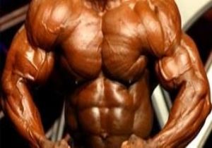 “Arnold”un Vücuduna Özendi, Yarışmaların Yıldızı Oldu