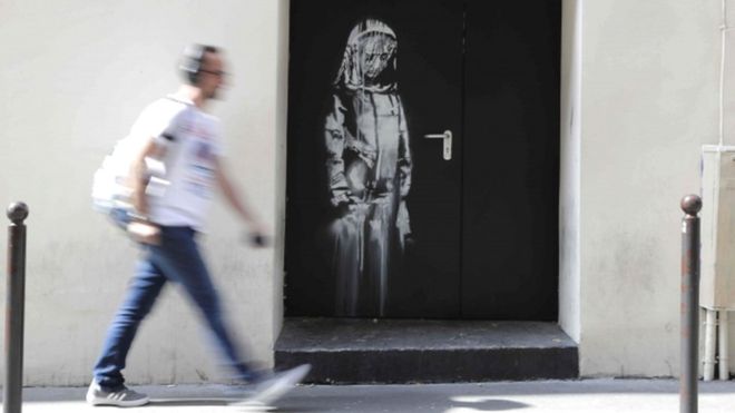 Banksy nin Paris te Bataclan duvarına yaptığı resim çalındı
