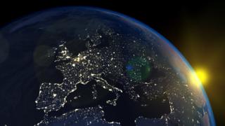 Astronotlar uzaydan Dünya yı nasıl görüyor?