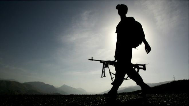 Sosyal medyada  askerlik uzadı  paniği