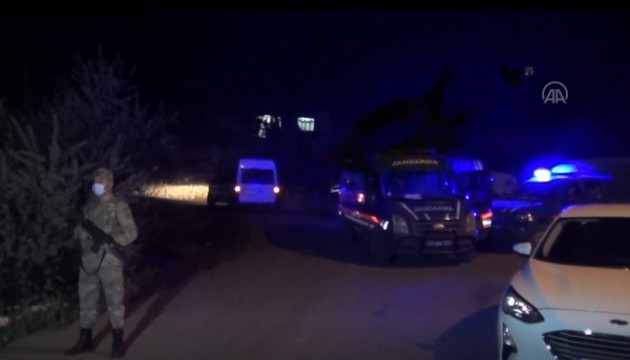 Ailede 'köpek kavgası' kanlı bitti!
