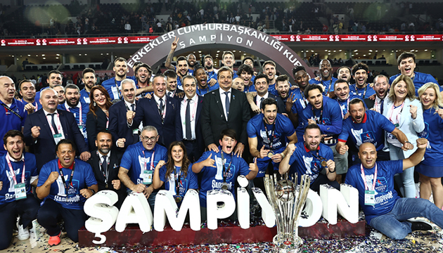 Cumhurbaşkanlığı Kupası nı kazanan Anadolu Efes!
