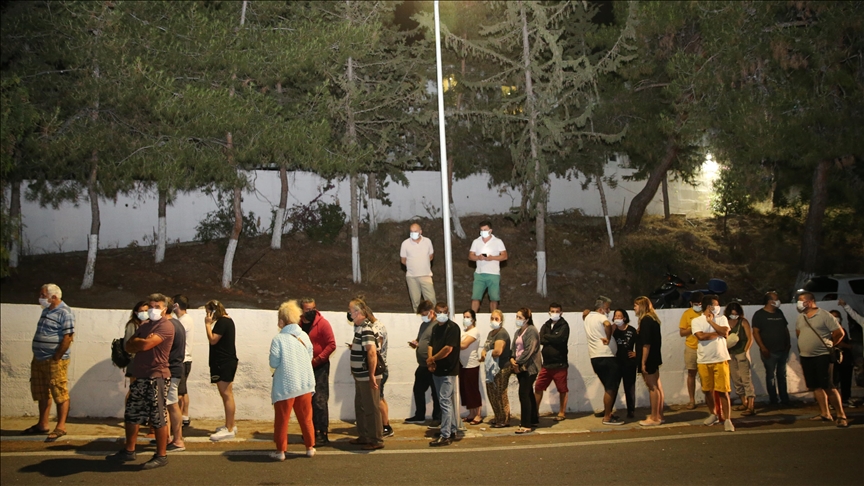 Aşı sırası gece de sürdü