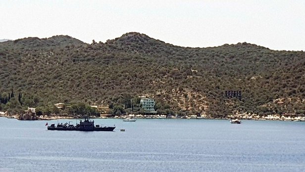 Türk Deniz Kuvvetleri ne ait fırkateyn Kaş a demirledi
