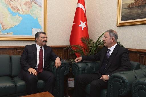 Bakan Koca dan Bakan Akar a teşekkür