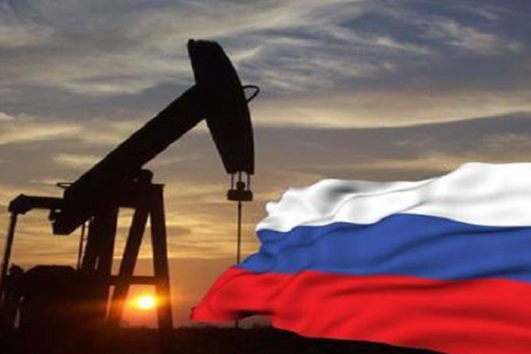Petrol eksiye düştü! Rusya dan ilk açıklama