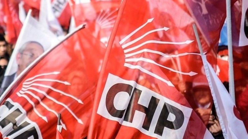 CHP de istifa depremi