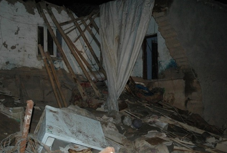 Kerpiç ev çöktü: 2 çocuk hayatını kaybetti