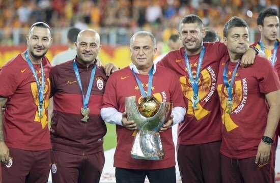 Galatasaray da bir ayrılık daha!