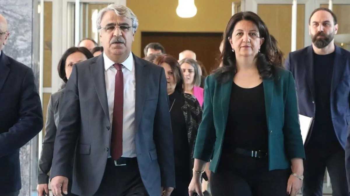 DEM heyeti İmralı yolunda