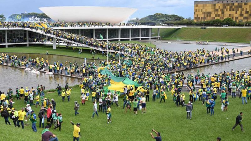 Brezilya da kriz sürüyor: Eski bakan için tutuklama emri