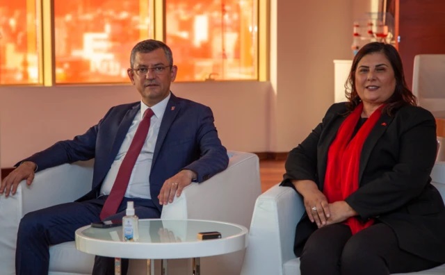Özlem Çerçioğlu istifasını duyurdu