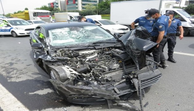 AK Partili Milletvekili trafik kazası geçirdi