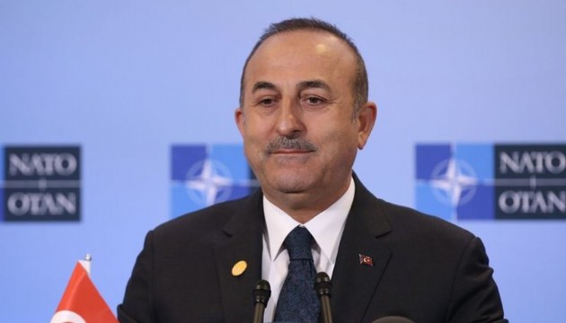 Çavuşoğlu'ndan mesaj: Dost kara gün içindir
