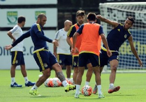 Fenerbahçe de ilk 11 netleşiyor