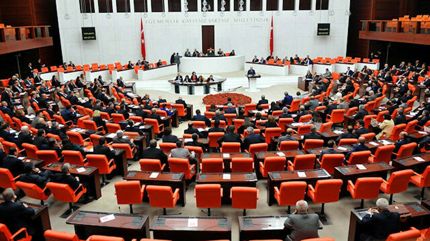 AK Parti den iki kanun teklifi Meclis te