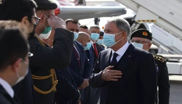 Bakan Akar'dan kritik ziyaret
