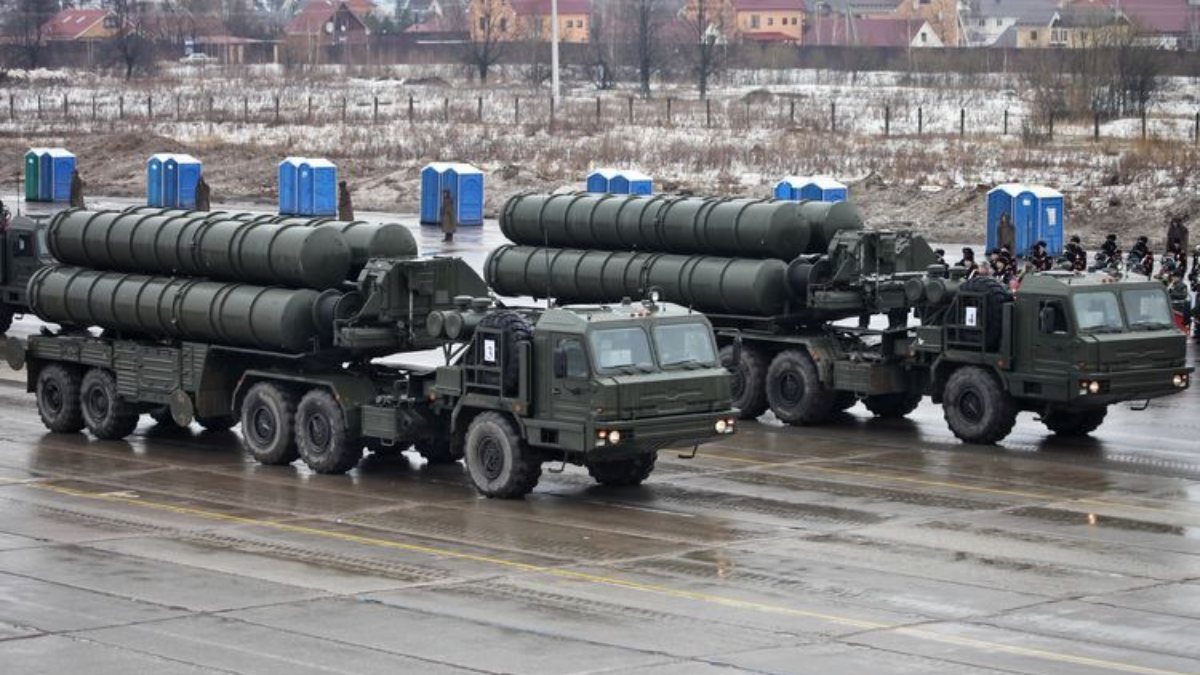 Rusya kritik bölgeye S-300 konuşlandırdı