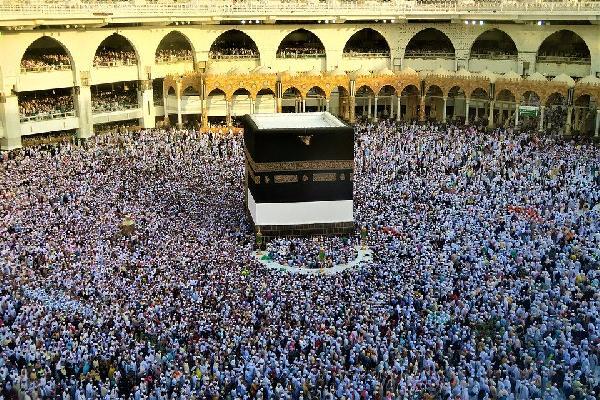 Kabe yeniden ibadete açılabilir