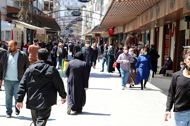 Vali açıkladı: 67 vatandaşımızı kaybettik