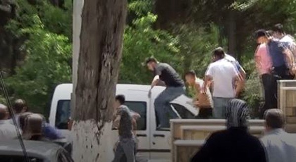 Adli Tıp önünde gazeteciye saldırı