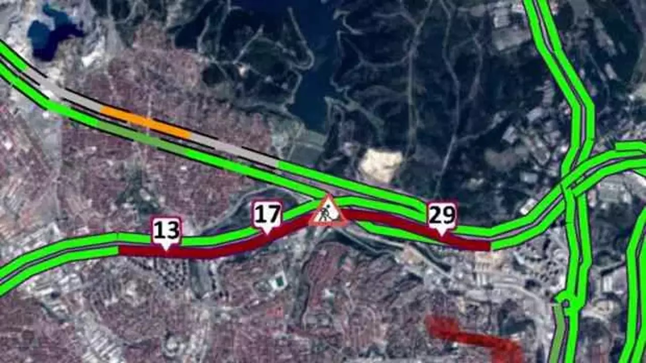 İstanbul da o noktası yoğun trafik