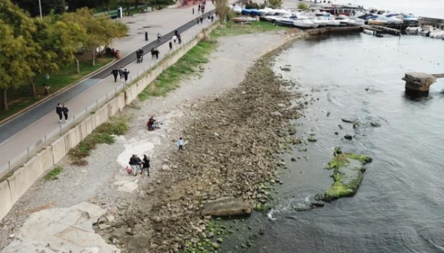 Kadıköy'de sular çekildi! Büyük tedirginlik