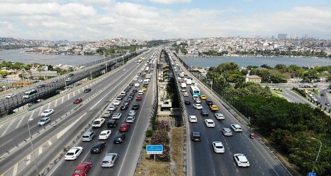 Haliç te trafik durma noktasında!